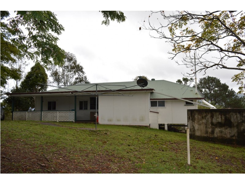 39 Aherns Road, Maleny QLD 4552