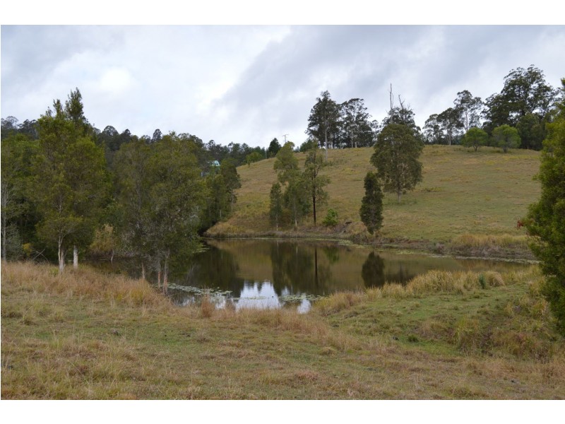 39 Aherns Road, Maleny QLD 4552