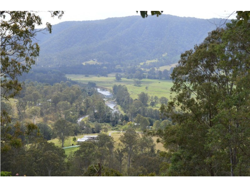62 Scrubby Creek Road, Maleny QLD 4552