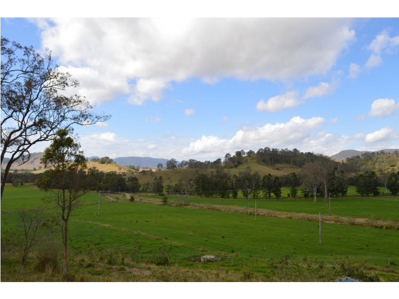 62 Scrubby Creek Road, Maleny QLD 4552
