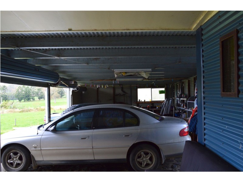 62 Scrubby Creek Road, Maleny QLD 4552