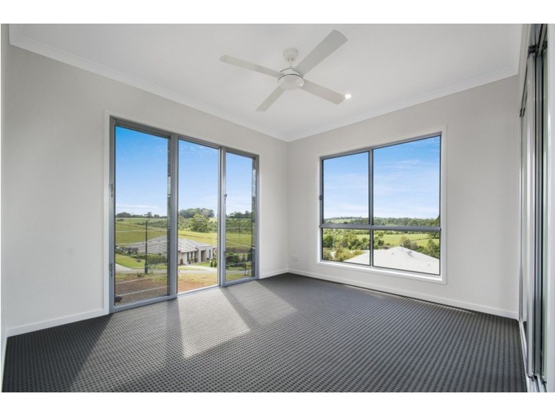 12 Snowwood Avenue, Maleny QLD 4552