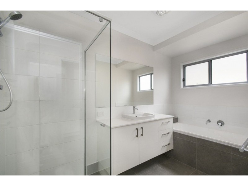 12 Snowwood Avenue, Maleny QLD 4552