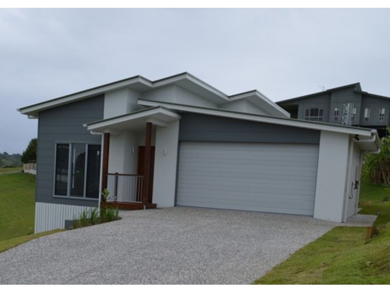 12 Snowwood Avenue, Maleny QLD 4552