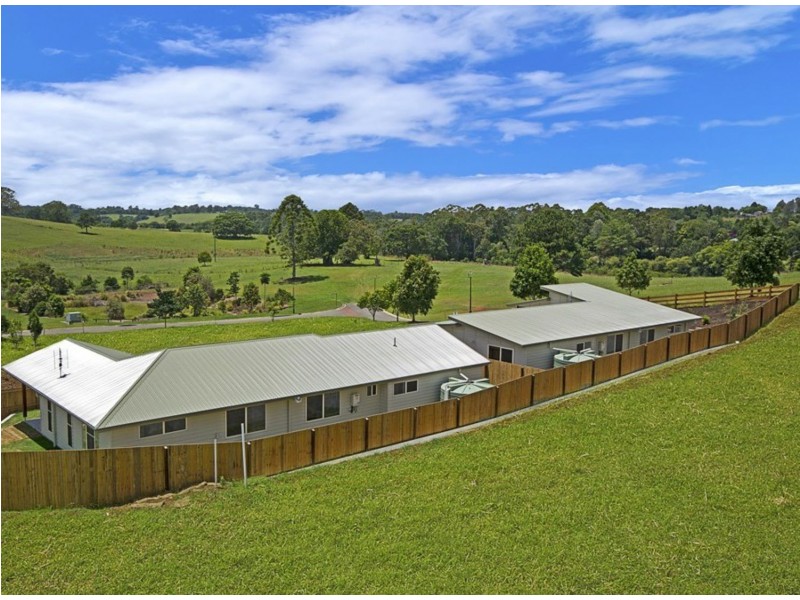 1/5 Pepper Berry Street, Maleny QLD 4552