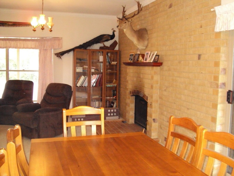 489 Mt Mee Rd, Delaneys Creek QLD 4514