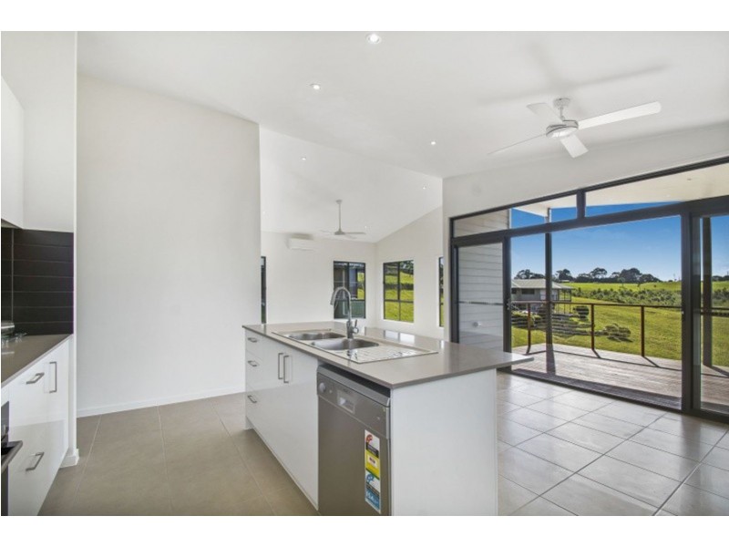 5 Snowwood Avenue, Maleny QLD 4552