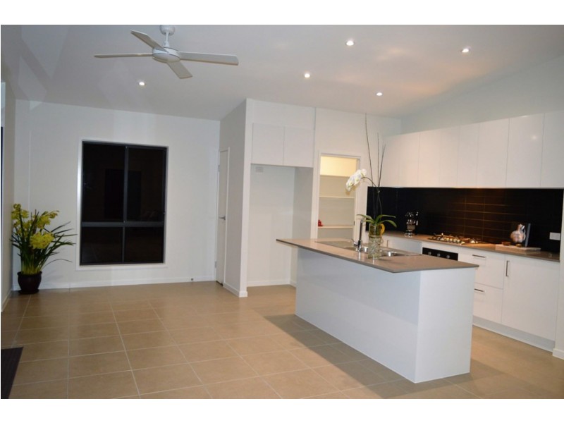 5 Snowwood Avenue, Maleny QLD 4552