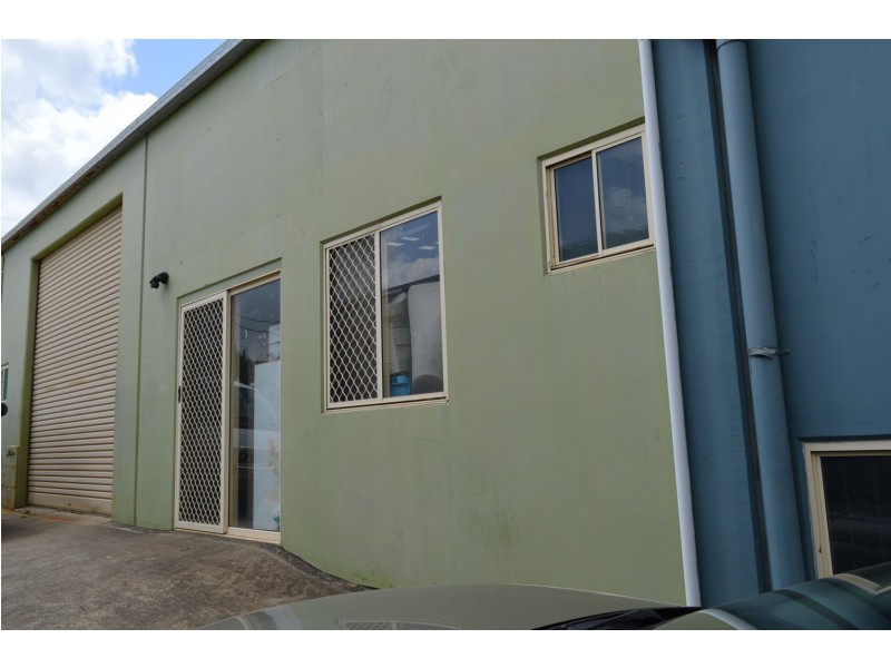 2/4 Lawyer Street, Maleny QLD 4552