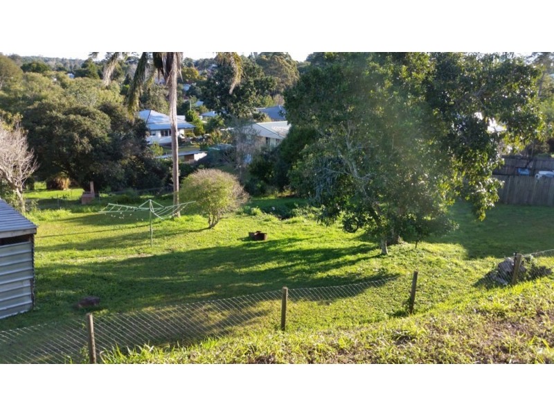 13 Teak Street, Maleny QLD 4552