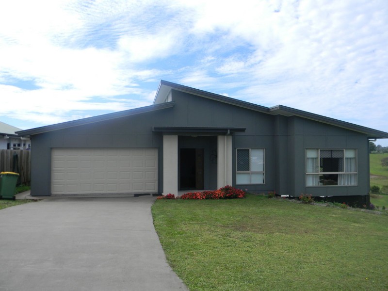 15 Greenhills Esp, Maleny QLD 4552