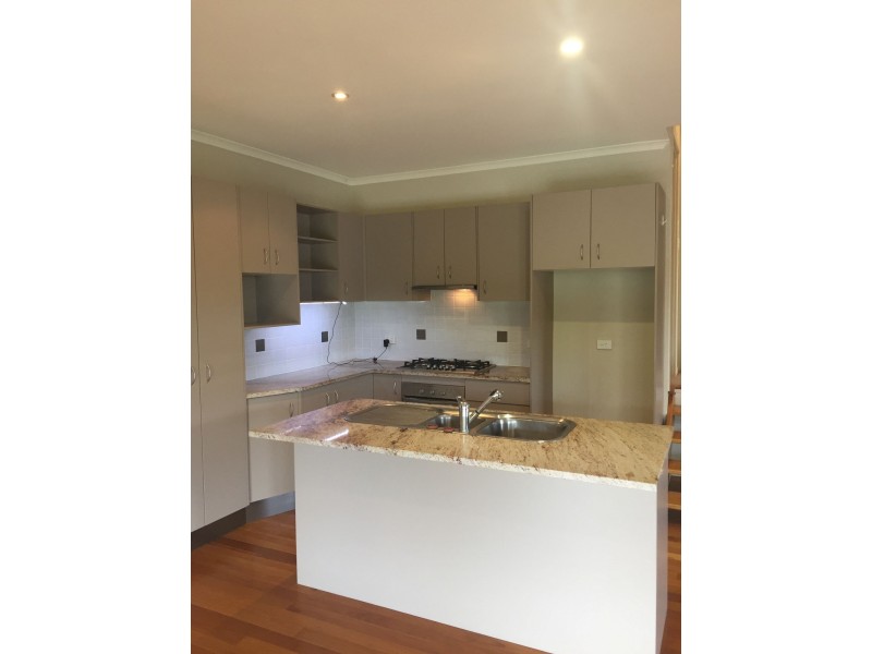 1/4 Willaroo Way, Maleny QLD 4552