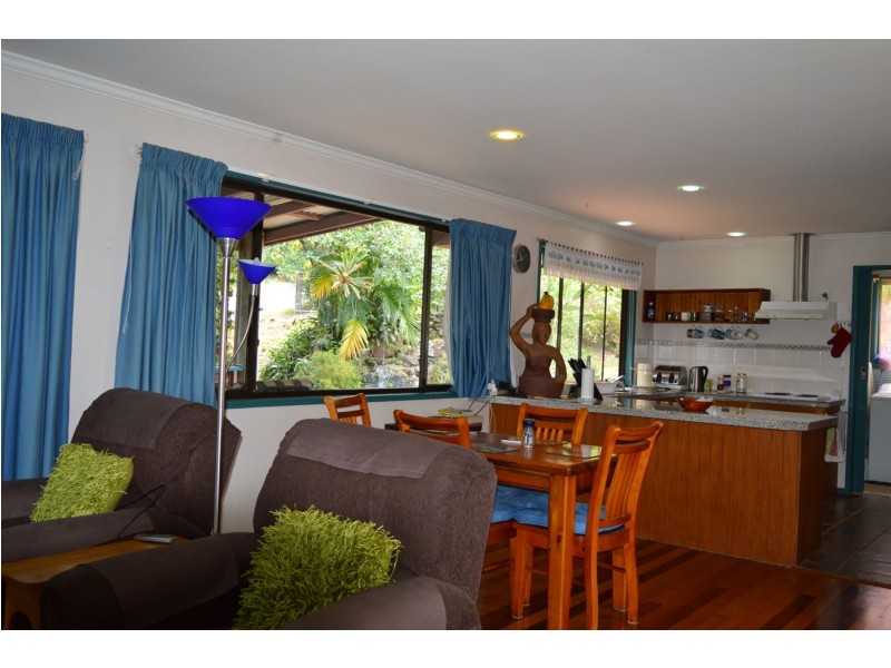 36 Centenary Drive, Maleny QLD 4552