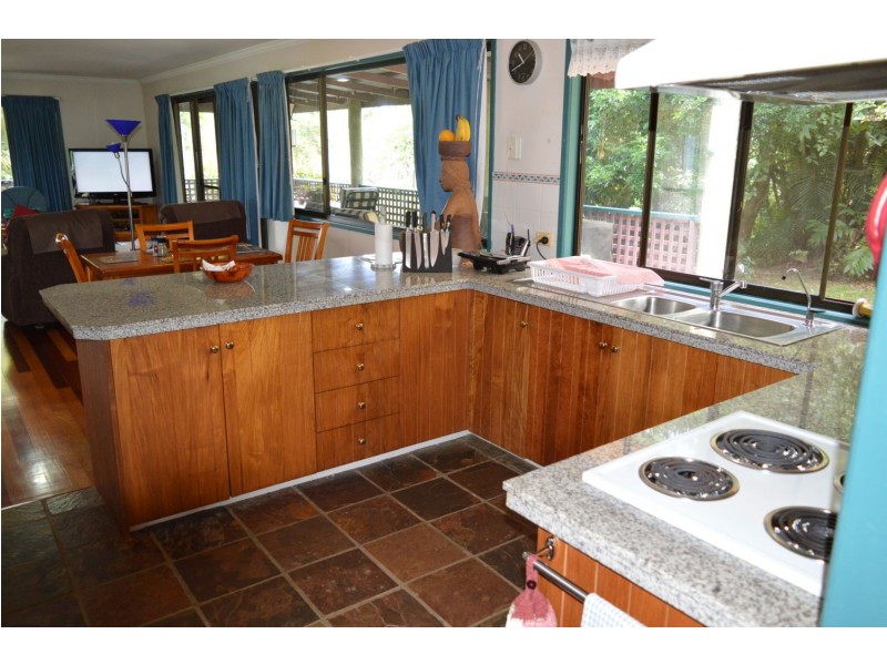 36 Centenary Drive, Maleny QLD 4552