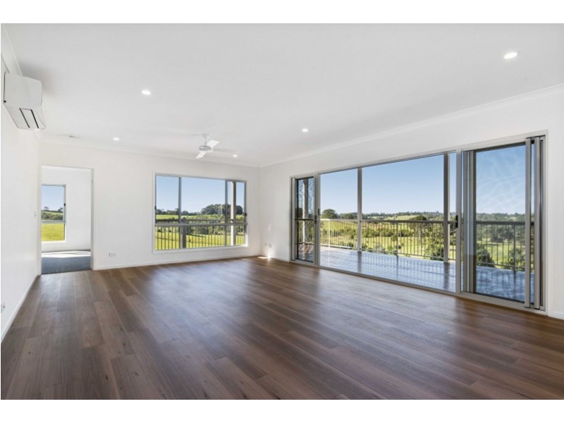 17 Greenhills Esplanade, Maleny QLD 4552