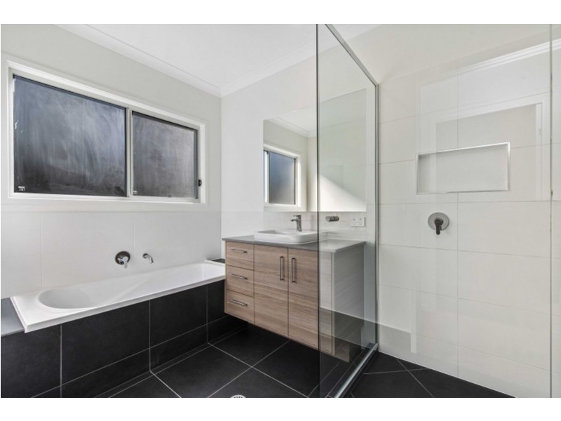 17 Greenhills Esplanade, Maleny QLD 4552