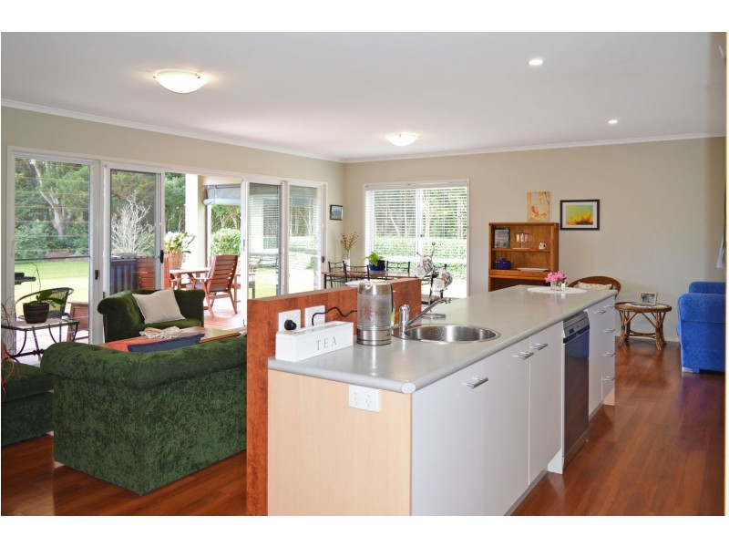 29 Ravenberg Drive, Maleny QLD 4552