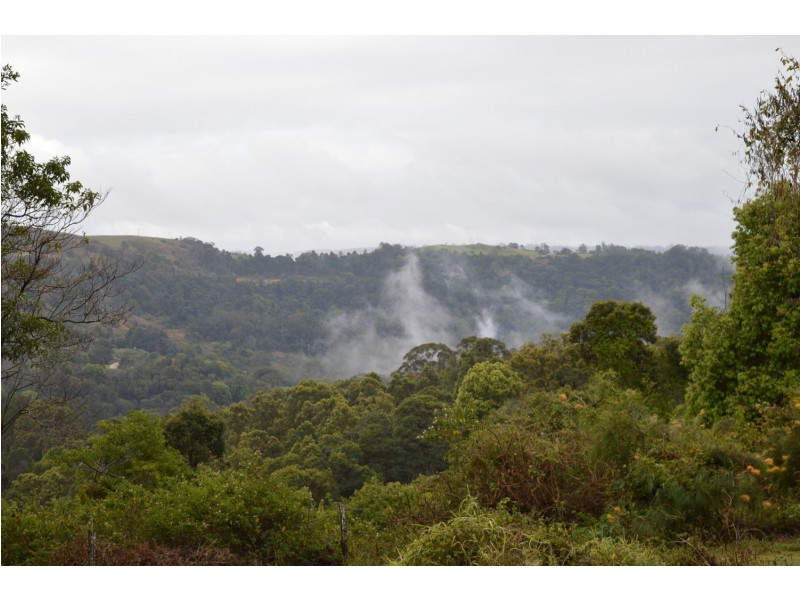 16 Lower Trail Road, Maleny QLD 4552