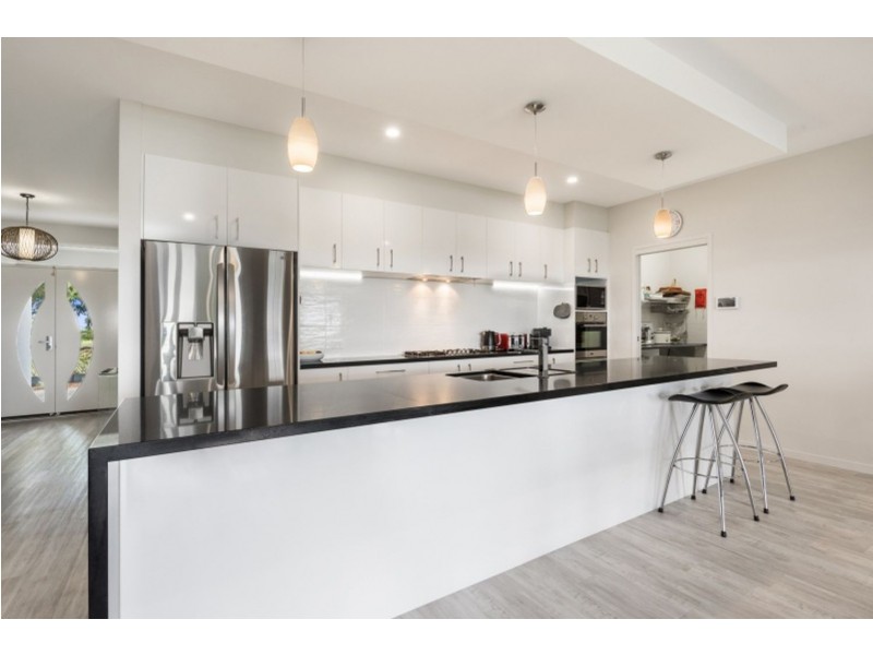 55 Palm Street, Maleny QLD 4552