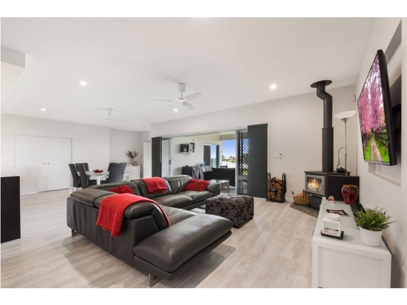 55 Palm Street, Maleny QLD 4552