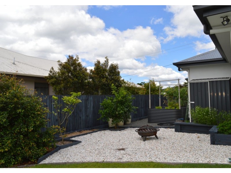 55 Palm Street, Maleny QLD 4552