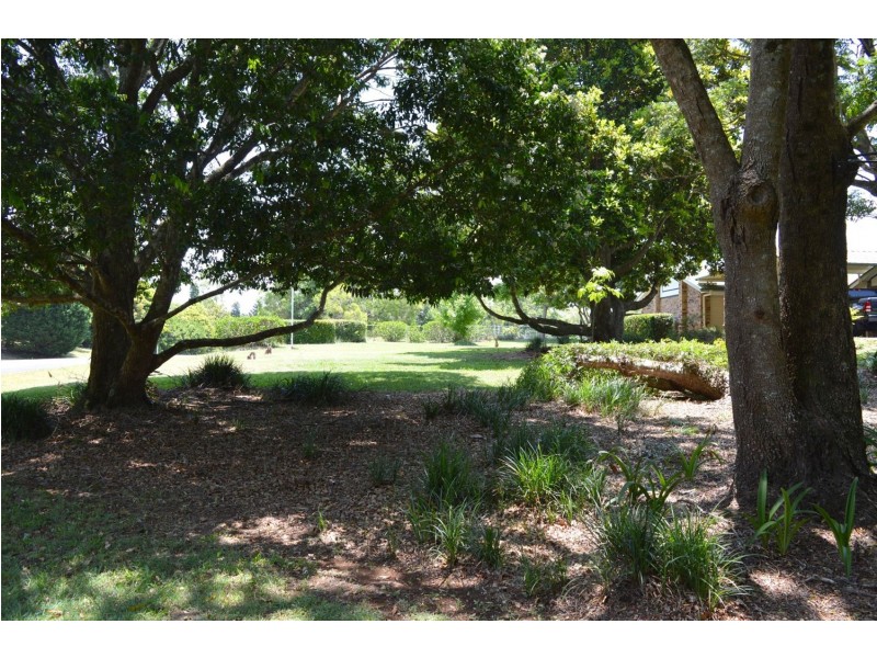 8 Grandview Road, Balmoral Ridge QLD 4552