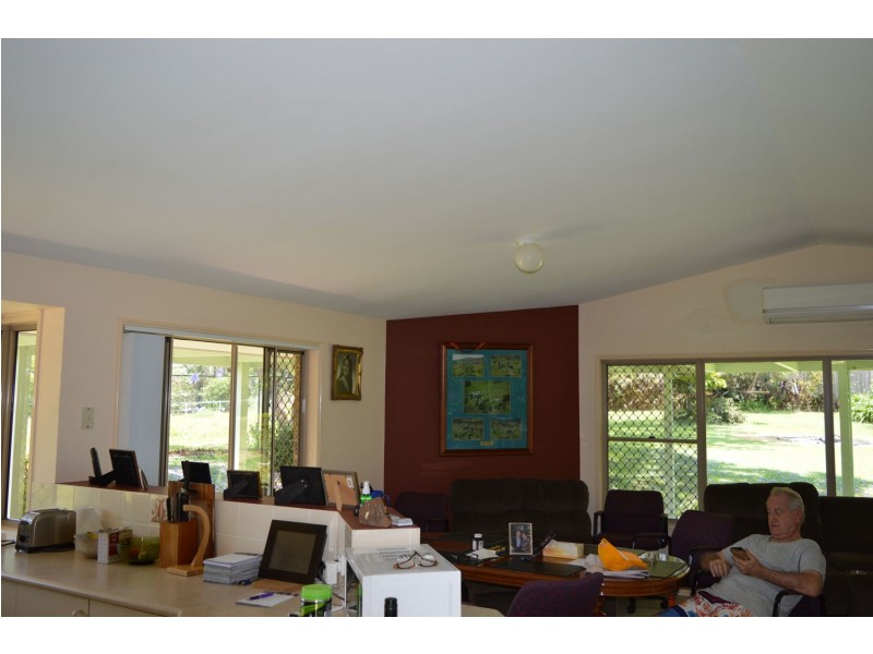 8 Grandview Road, Balmoral Ridge QLD 4552