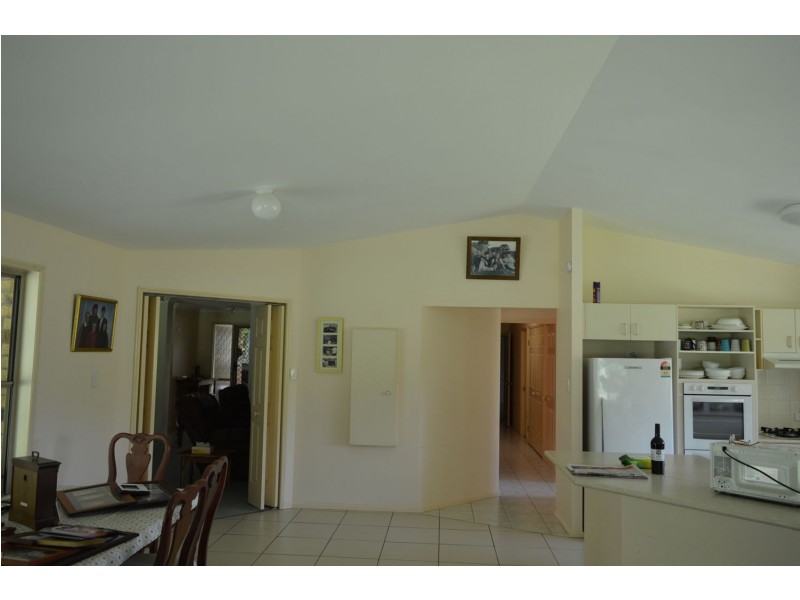 8 Grandview Road, Balmoral Ridge QLD 4552