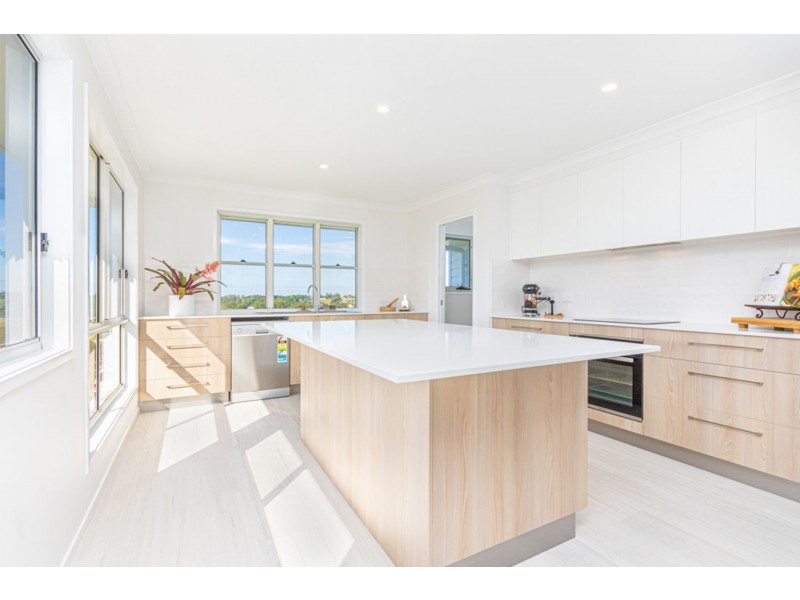 11 Cloudwalk Drive, Maleny QLD 4552