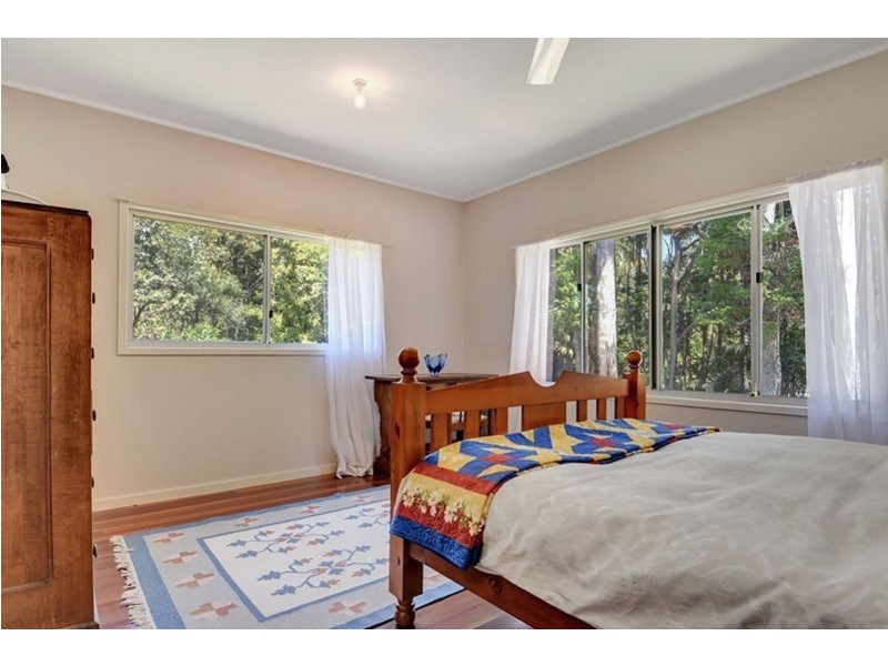 132 Flaxton Dive, Mapleton QLD 4560