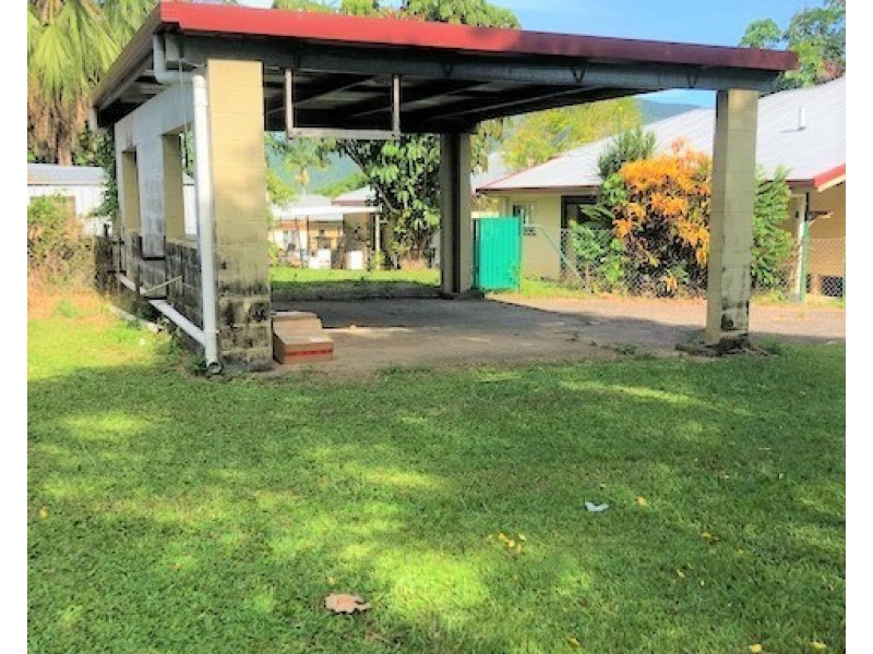 14 Edward Street, Tully QLD 4854