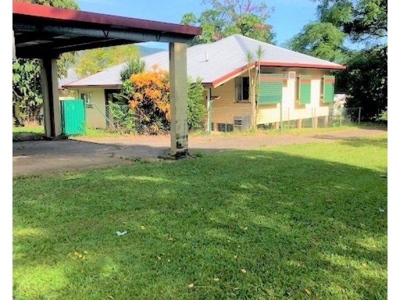 14 Edward Street, Tully QLD 4854