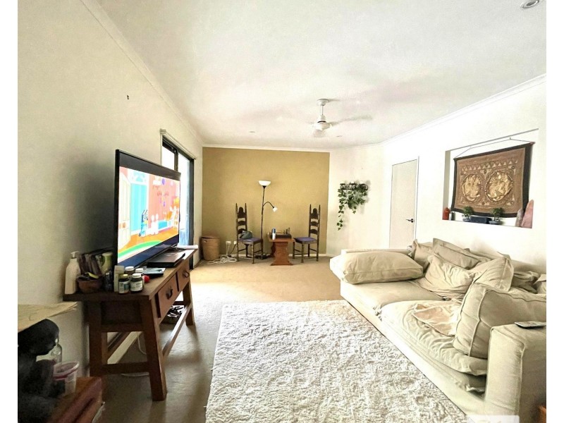 21 Bushland Drive, Southside QLD 4570