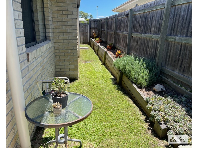 2/8 Bond Drive, Southside QLD 4570