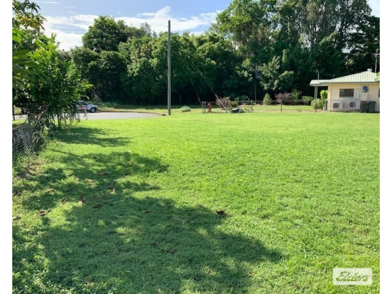 21 Casuarina Street, Tully Heads QLD 4854