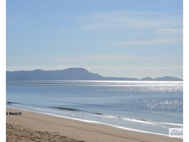 21 Casuarina Street, Tully Heads QLD 4854