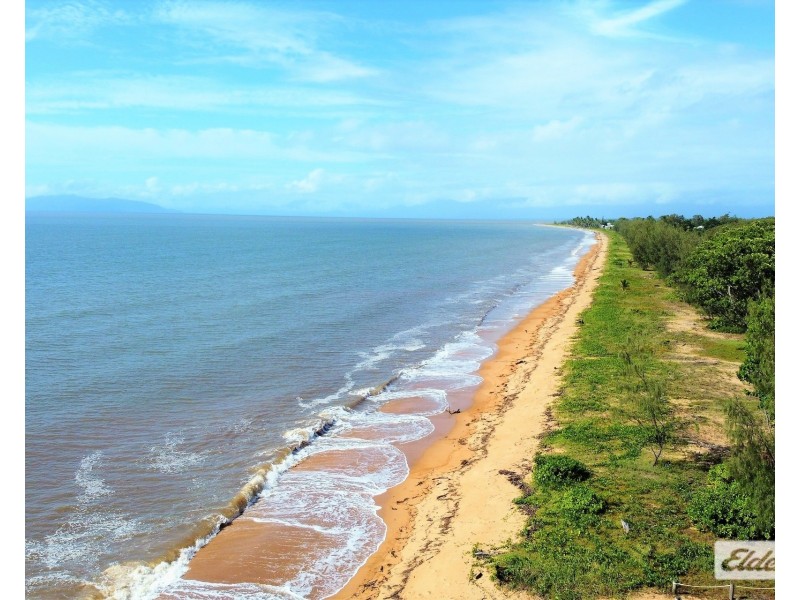 21 Casuarina Street, Tully Heads QLD 4854