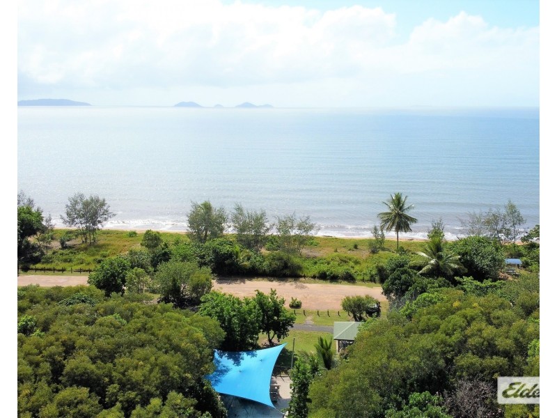 117 Taylor Street, Tully Heads QLD 4854