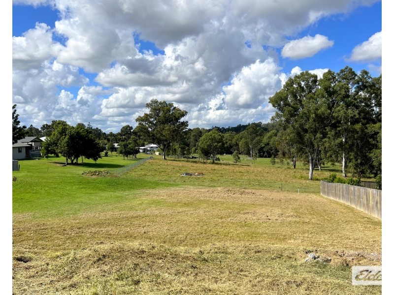 12 Farmer Court, Southside QLD 4570