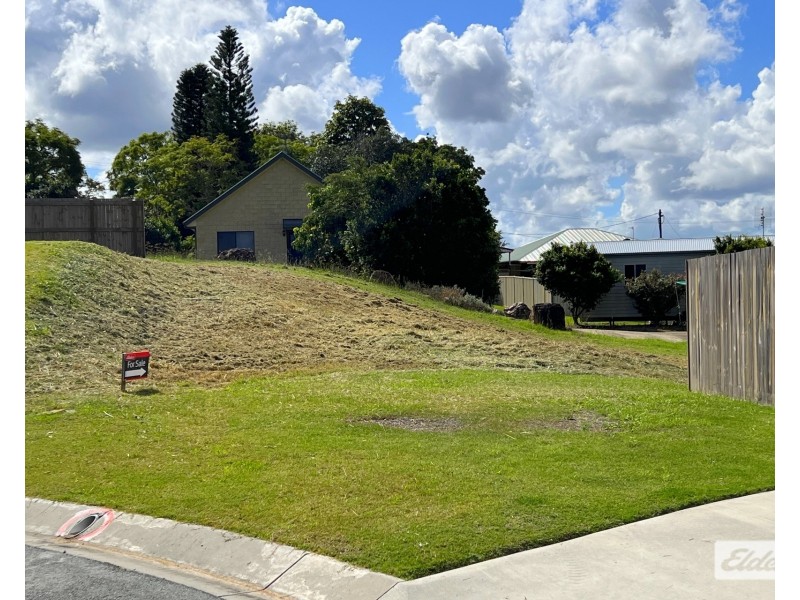 12 Farmer Court, Southside QLD 4570