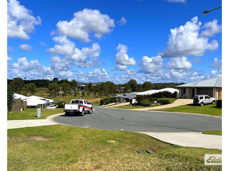 12 Farmer Court, Southside QLD 4570