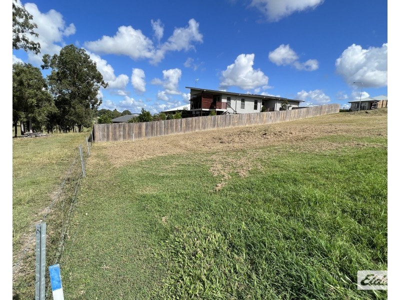 12 Farmer Court, Southside QLD 4570