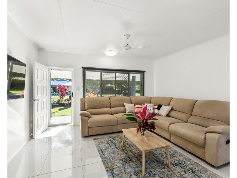 13 Andrews Street, Kurrimine Beach QLD 4871