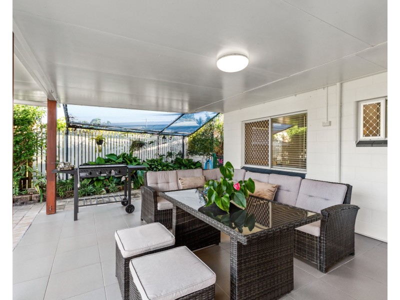 13 Andrews Street, Kurrimine Beach QLD 4871