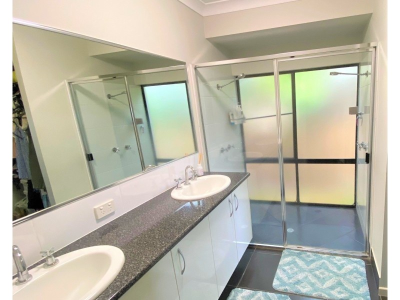 10 Rise Crescent, Mission Beach QLD 4852