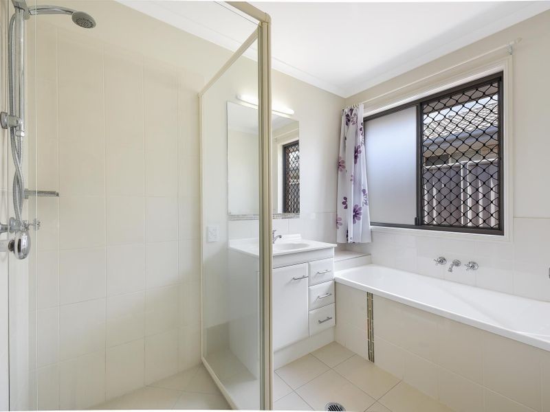 6 Crows Ash Place, Kuluin QLD 4558