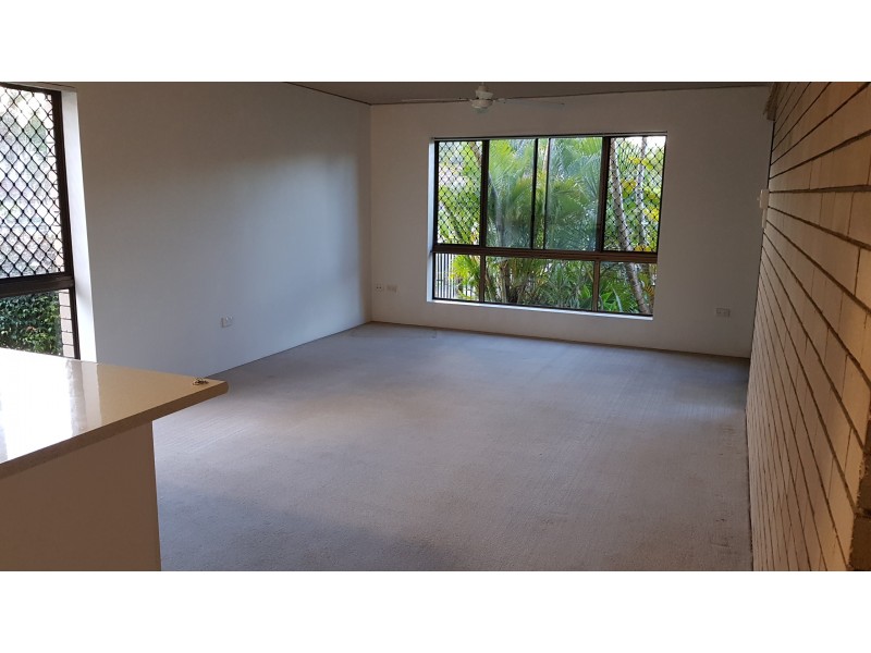 4/33 Goonawarra Drive, Mooloolaba QLD 4557