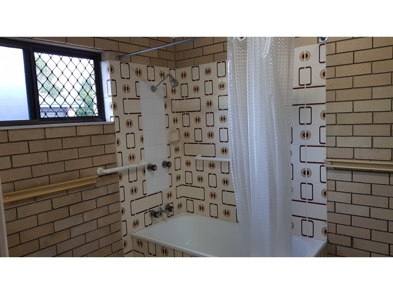 4/33 Goonawarra Drive, Mooloolaba QLD 4557