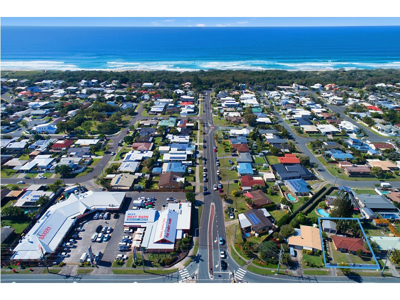 185 Nicklin Way, Warana QLD 4575