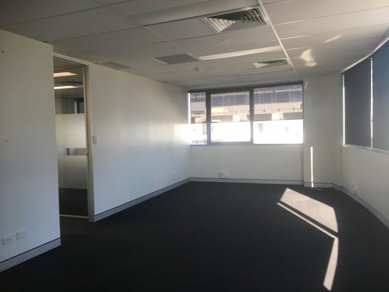 Suite 3 Level 3 26 Duporth Ave Maroochydore, Maroochydore QLD 4558